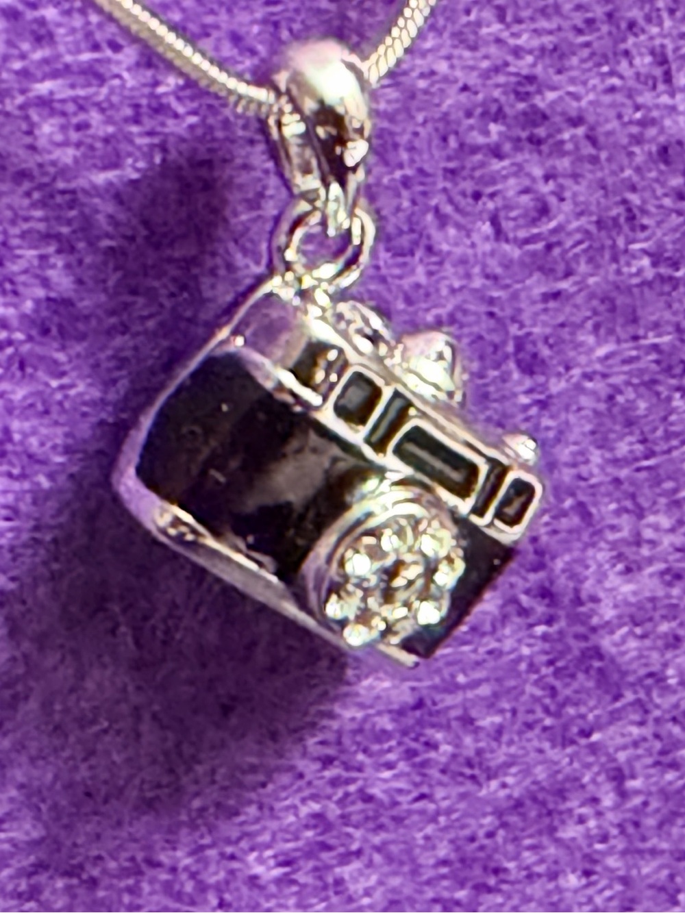 Vintage Camera Swarovski Crystal Necklace Jewelry 16” chain Silver Vintage
